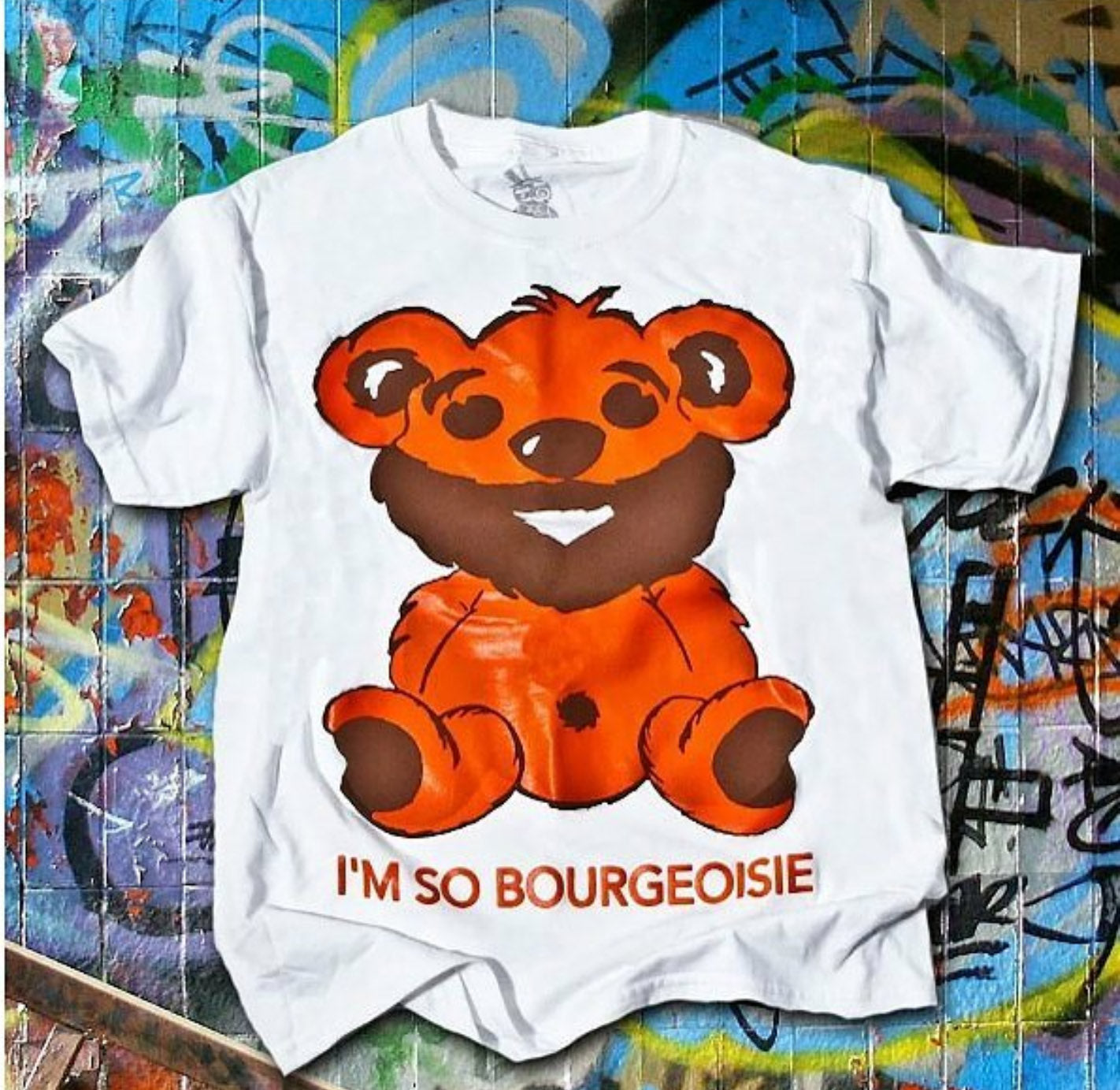 "I'M SO BOURGEOIS" T-SHIRT